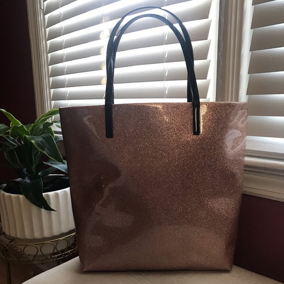 Kate Spade Tote - Picture 2 of 6